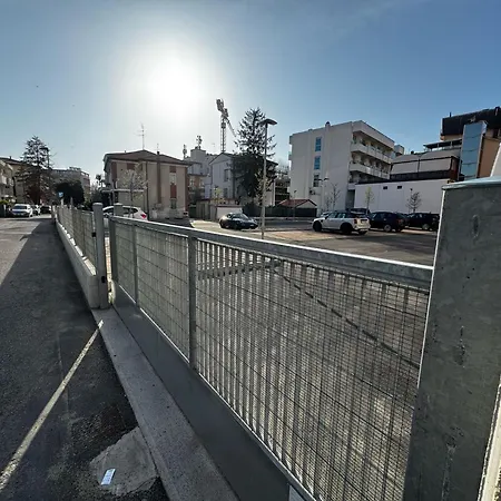 Con Posto Auto Privato A Marina Centro Mare *