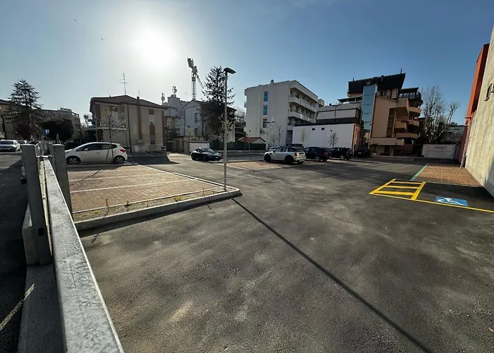 Con Posto Auto Privato A Marina Centro Mare ريميني